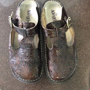 Algeria size 38 worn a couple times